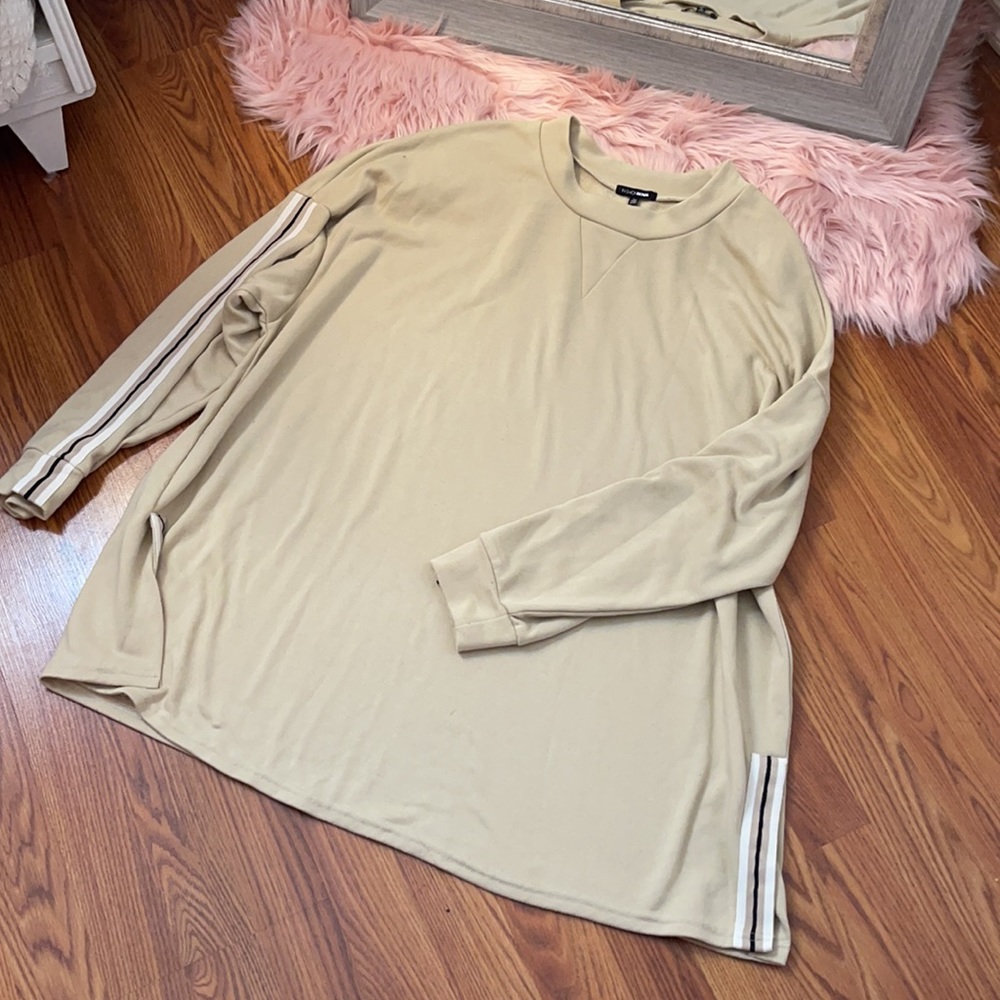 FASHION NOVA SWEATSHIRT🤎